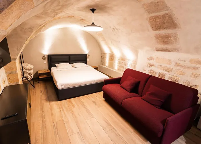 Loft 1 Bedroom Marais, Notre Dame Ac By Lcc Agency