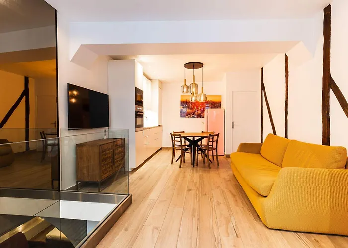 Loft 1 Bedroom Marais, Notre Dame Ac By Lcc Agency