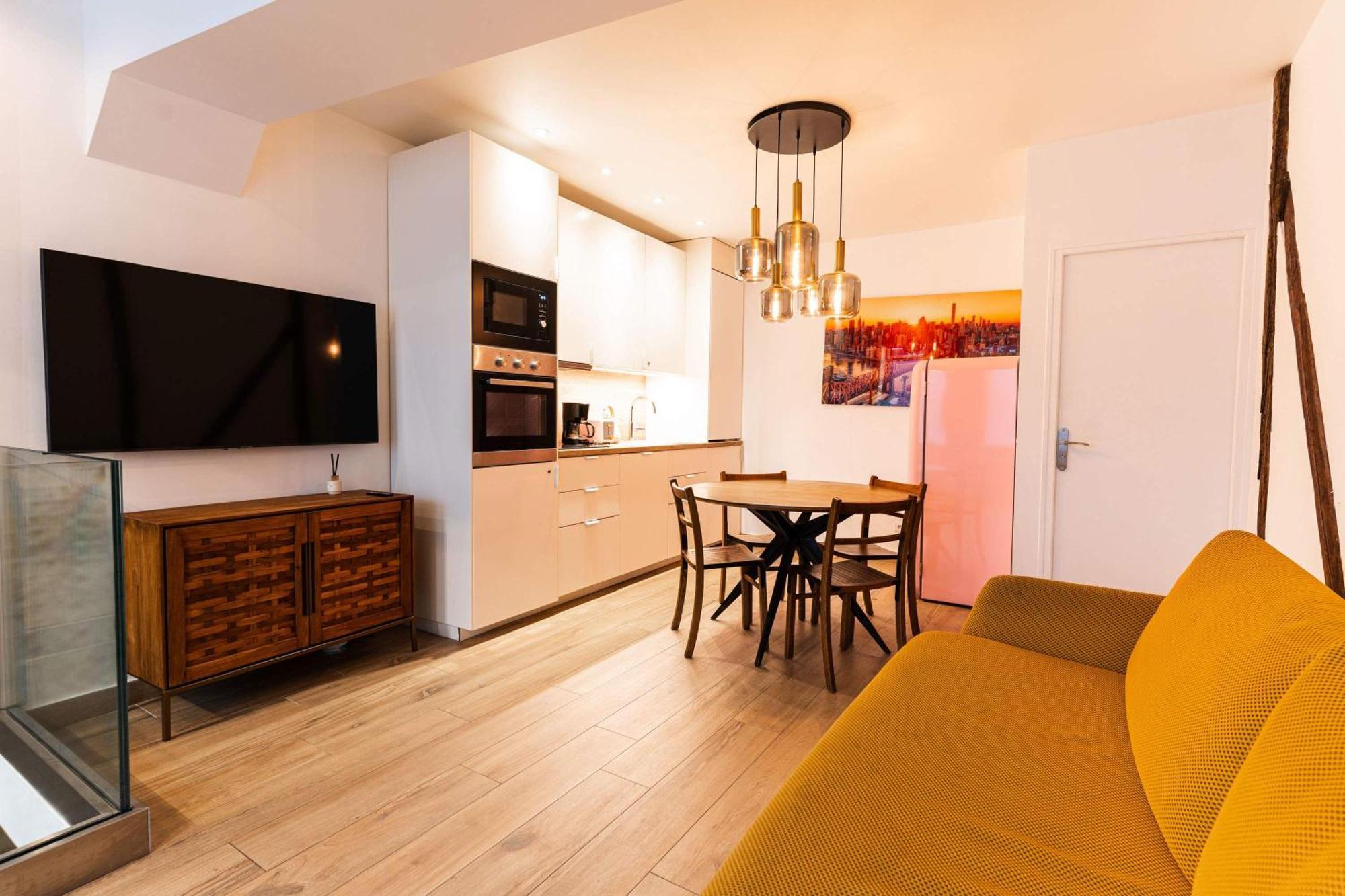 Apartment Loft 1 Bedroom Marais, Notre Dame Ac By Lcc Agency Paris