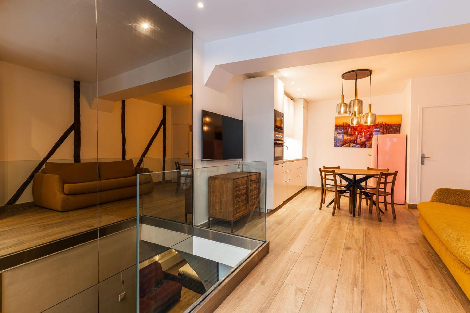 Loft 1 Bedroom Marais, Notre Dame Ac By Lcc Agency Apartment