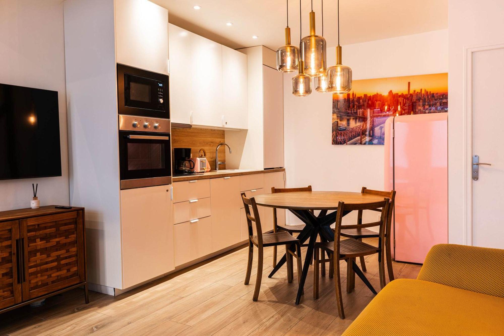 Apartment Loft 1 Bedroom Marais, Notre Dame Ac By Lcc Agency Paris