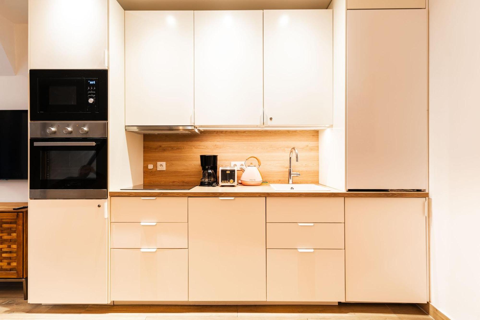 Loft 1 Bedroom Marais, Notre Dame Ac By Lcc Agency *